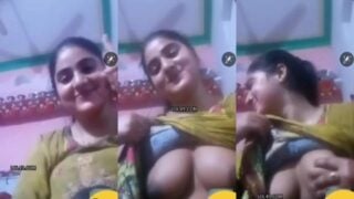 Big Melons Showing Desi Girlfriend Clip Call
