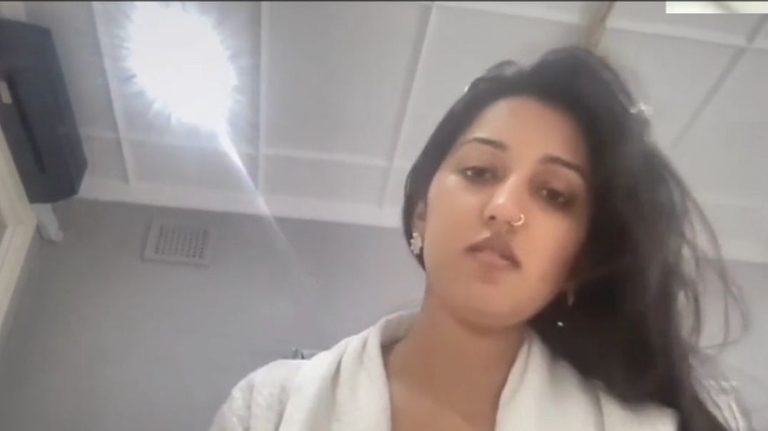 Desi Girl Showing Nude Batheroom